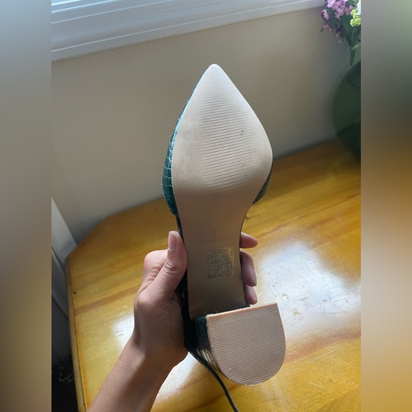 Emerald green faux croc pumps - Picture 5 of 6